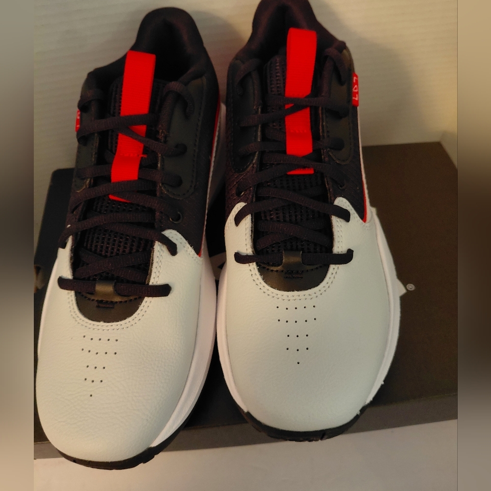 Under Armour Lockdown 7  Black, White,  Red Athletic Sneakers M 9 W 10.5 NIB
